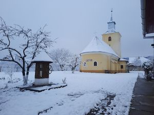 biserica_cuvioasa_paraschiva_ighiu2