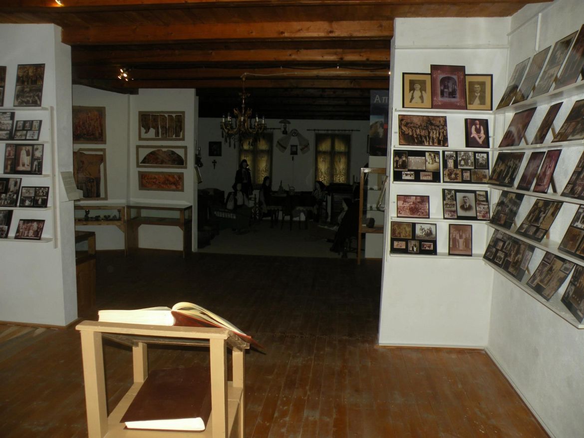 expozitia_etnografica_bucerdea_vinoasa_19-fotografia_ca_document_etnografic